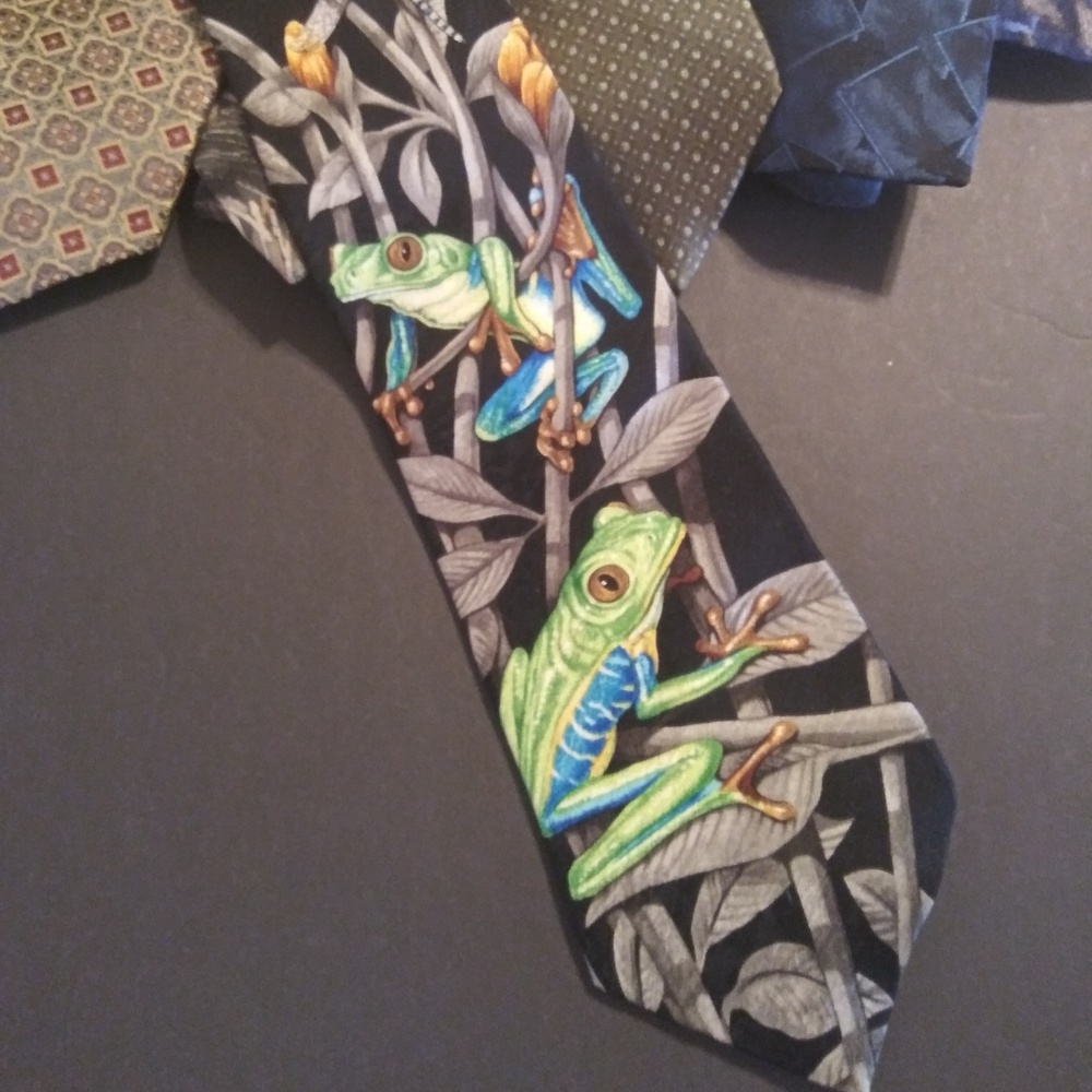 SILK TIE BY MARC DENNIS 1998 BRUCE'S RAINFOREST